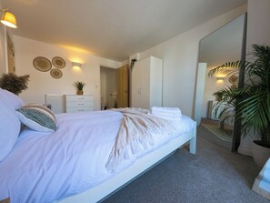 2 habitaciones, tabla de planchar con plancha y wifi