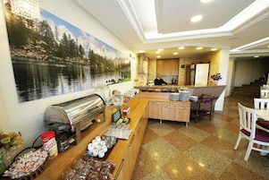 Desayuno buffet incluido todos los días