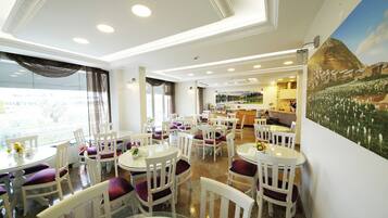 Dagelijks ontbijtbuffet inbegrepen