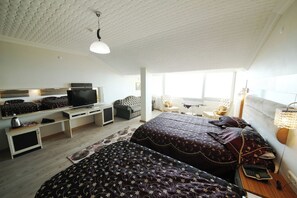 Chambre Confort, vue sur la mer | Minibar, bureau, rideaux d’obscurcissement, fer et planche à repasser