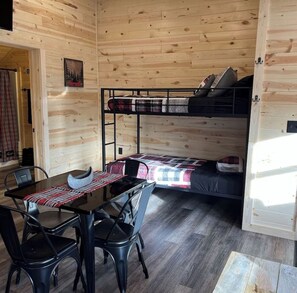 1 室のベッドルーム、WiFi、ベッドシーツ