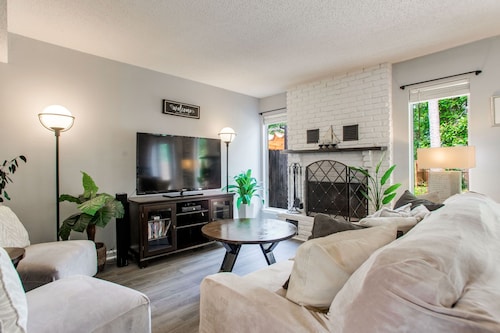 Perdido Key Beach Pad • Cozy Stay Near the Coast