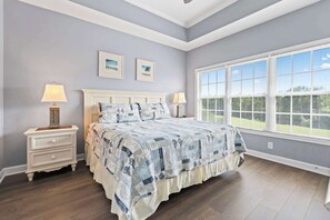 2 bedrooms, iron/ironing board, WiFi, bed sheets - "Coastal Comfort" Located in Barefoot Resort (North Myrtle Beach)