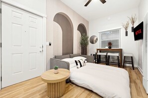 1 bedroom, iron/ironing board, WiFi, bed sheets