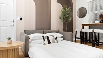 1 soverom, strykejern/-brett, wi-fi og sengetøy