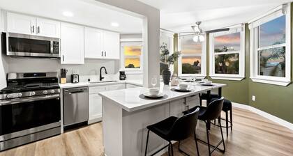 Stunning Golden Hill APT: Sunset Patio, Parking