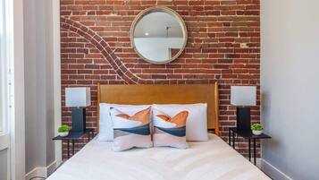 2 slaapkamers, een strijkplank/strijkijzer, wifi, beddengoed