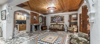 Kanuni - Authentic Albanian House