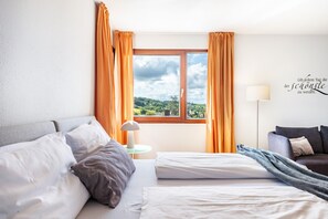 WiFi, bed sheets - Studio 'Die Ferienwohnung' with Private Terrace and Wi-Fi (Bad Bellingen)