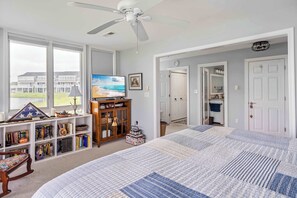 3 bedrooms, desk, iron/ironing board, WiFi