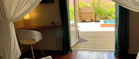 1 soverom, safe på rommet, skrivebord og strykejern/-brett