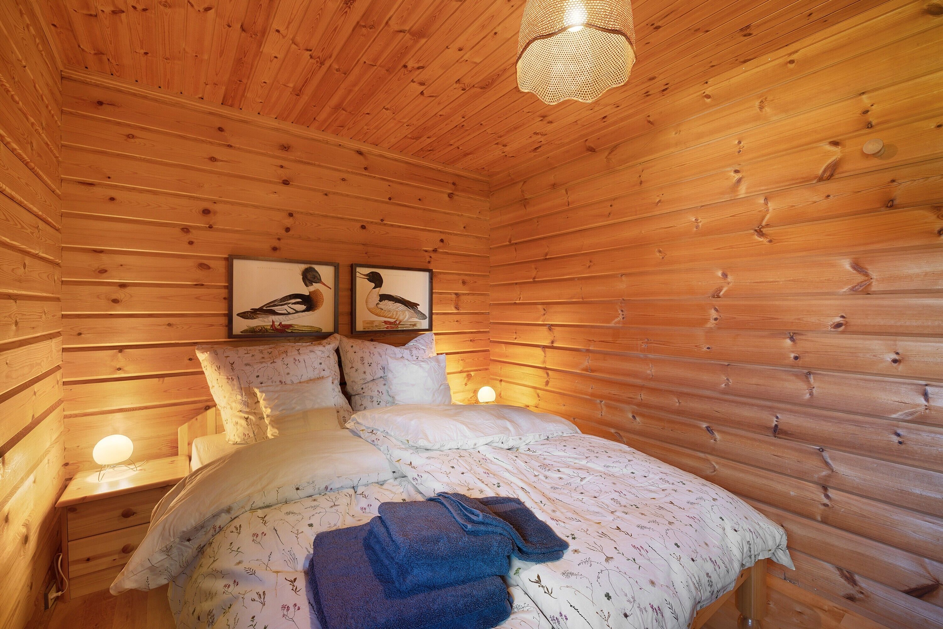 1 Schlafzimmer, Schreibtisch, WLAN, Bettwäsche