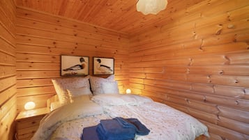 1 Schlafzimmer, Schreibtisch, WLAN, Bettwäsche