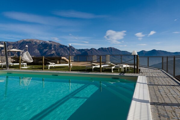 Udendørs pool