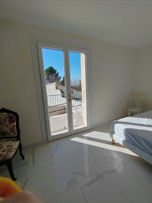 3 makuuhuonetta, silitysrauta/-lauta, Wi-Fi