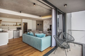 TV - The Docklands 2 Bed Executive Apartment (Cape Town)