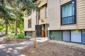 Apartment (2 Bedrooms) | Interior - 1/2 Block to Lift Bus Stop: Condo in Park City (Park City)