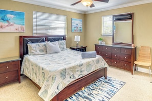 Interior - 2 Blocks to Ocean: Prime Daytona Beach Condo! (Daytona Beach)