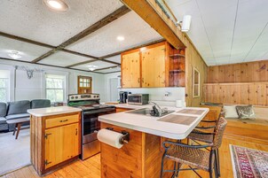 Cottage (2 Bedrooms) | Interior