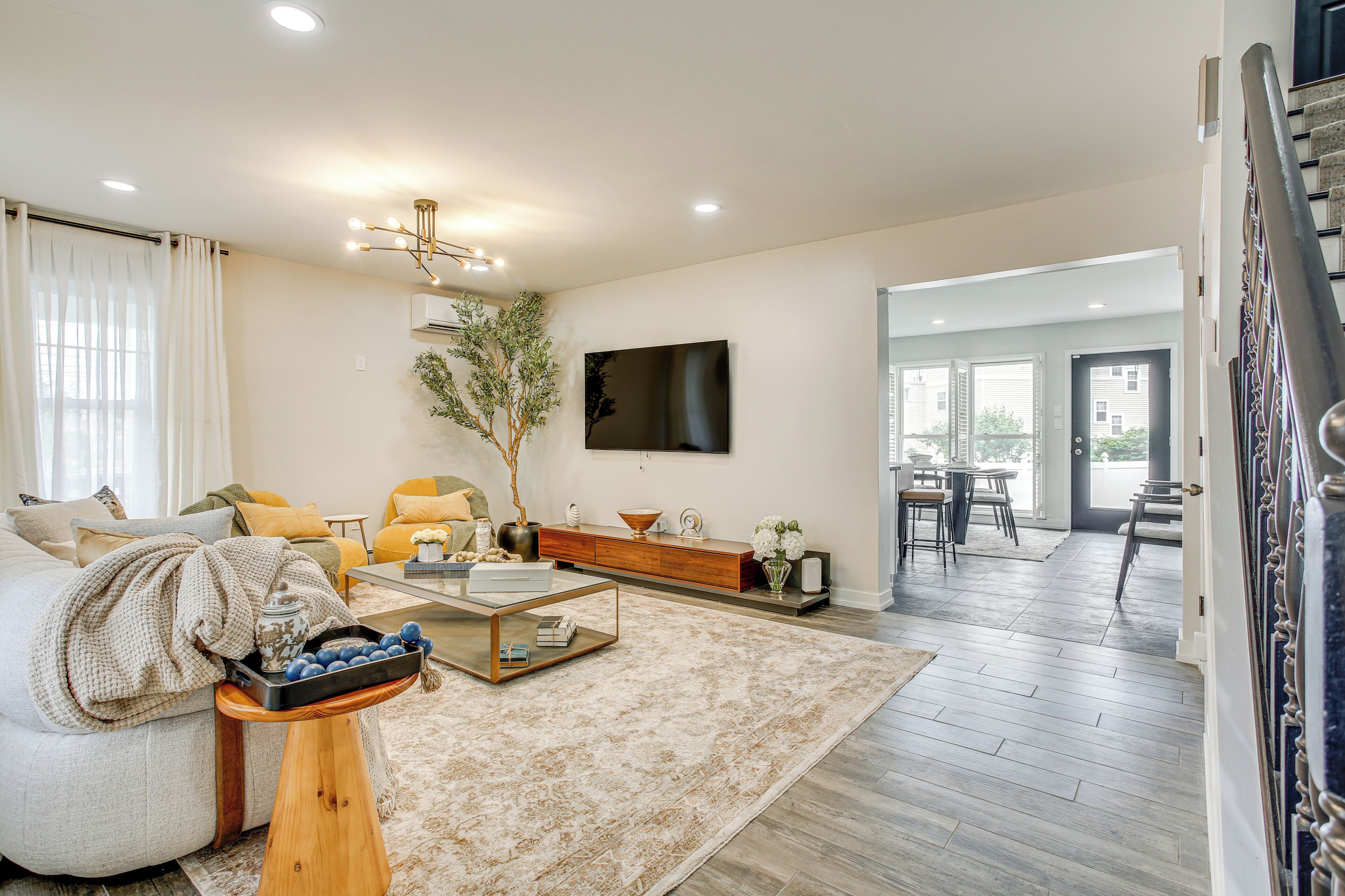 Apartment (3 Bedrooms) | Front of property