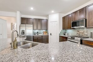 House (3 Bedrooms) | Interior - Golf, Bike, Fish & More: Family Getaway in Katy (Katy)