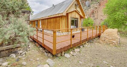 Creekside Cabin w/ Deck & Views in Panguitch!