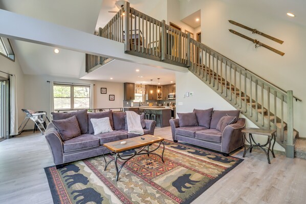 House (6 Bedrooms) | Interior