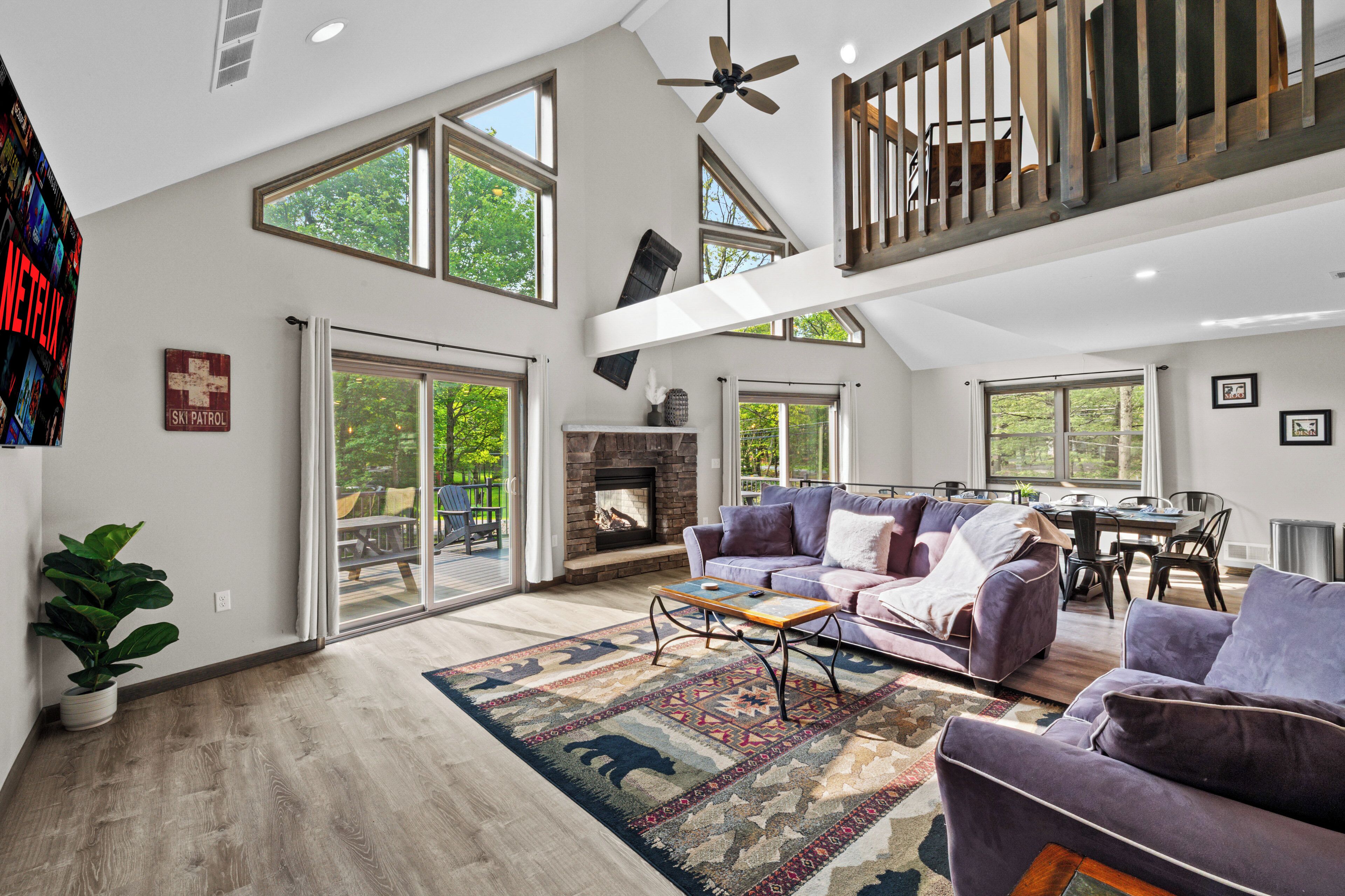 House (6 Bedrooms) | Interior