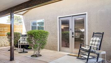 Apartment (1 Bedroom) | Interior