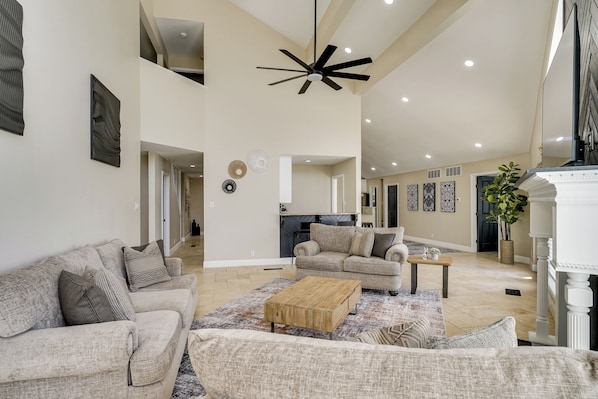 House (5 Bedrooms) | Interior - Outdoor Entertainment Area: Spacious Midland Home! (Midland)