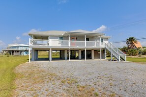 House (3 Bedrooms) | Interior - 1 Block to Gulf: Dauphin Island Retreat w/ Views (Dauphin Island)