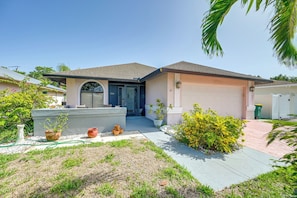 House (3 Bedrooms) | Interior - 3/4 Mi to Delnor-wiggins Pass: Naples Getaway (Naples)
