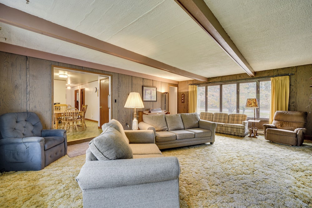 Fisher's Retreat: Hayward Home, Near ATV Trails! - Hayward, WI