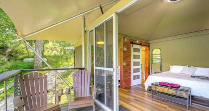 Mtn-view Deck: Scenic Glamping Getaway Near Boone!