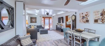 Group Getaway w/ Mtn Views: Home in Circleville!