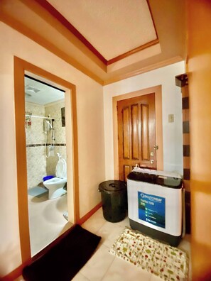House, 3 Bedrooms, Smoking | Bathroom