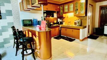 House, 3 Bedrooms, Smoking | Interior