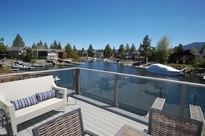 Terrace/patio - 625 Alpine Drive 4 Bedroom Home (South Lake Tahoe)