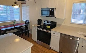 Cabin, 2 Bedrooms | Private kitchen