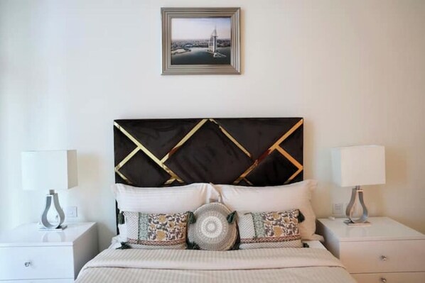 1 غرفة نوم ومكواة/لوح كي وواي فاي وملاءات أسرّة