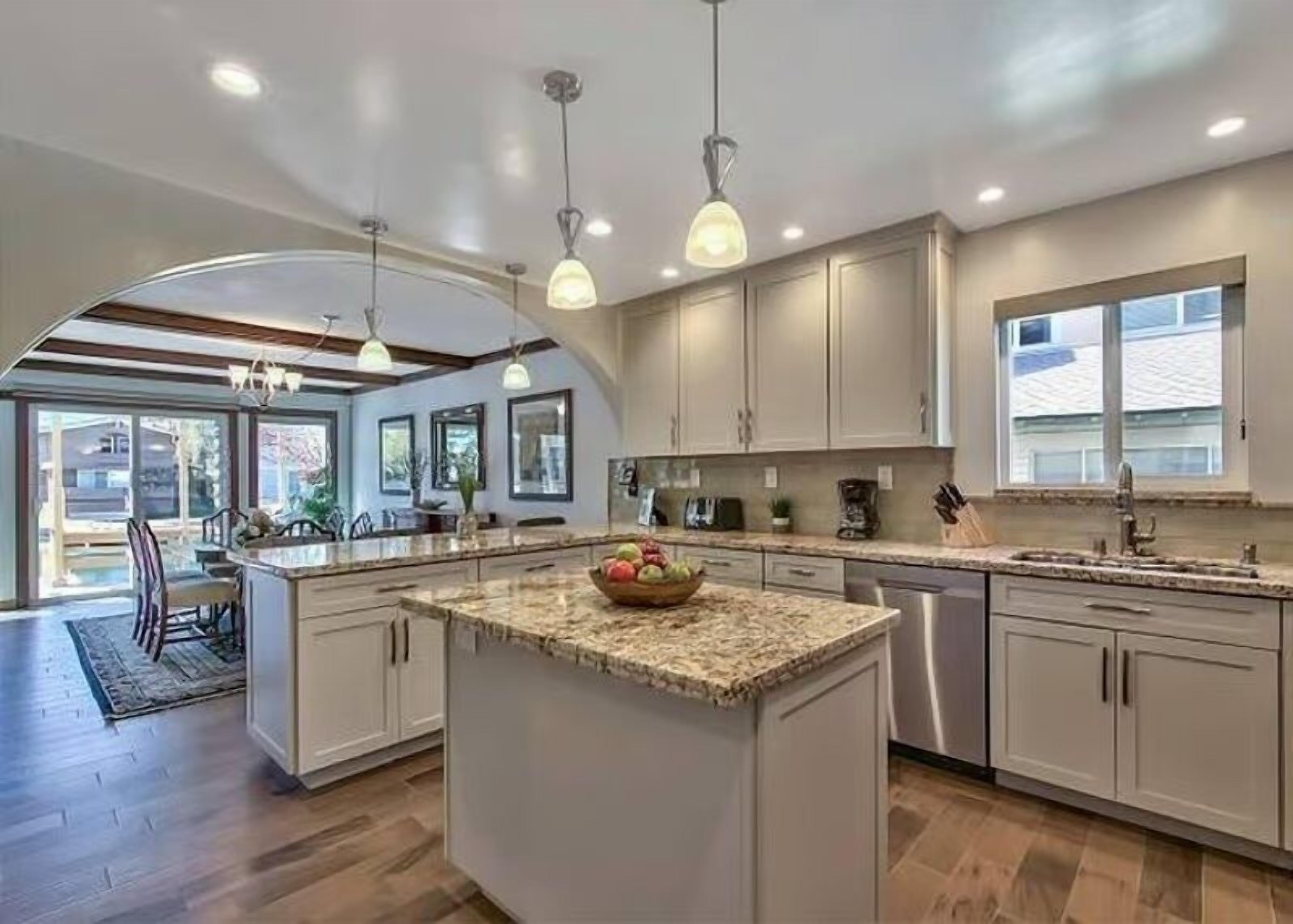 House, 3 Bedrooms | Private kitchen