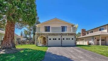 House, 3 Bedrooms | Exterior