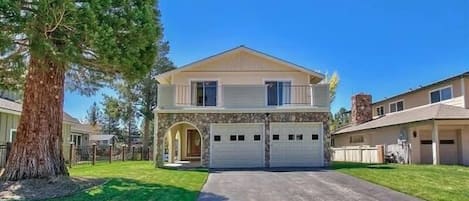 House, 3 Bedrooms | Exterior