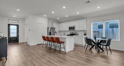 Spacious 3br Retreat Near Lake Conroe 3 Bedroom Home
