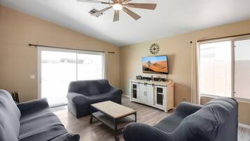 House, 3 Bedrooms | Living area | Streaming services