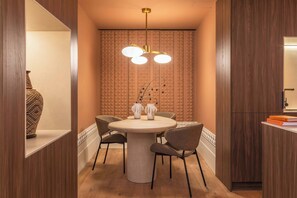 Dining - Stylish Apartment in Recoletos (Madrid)