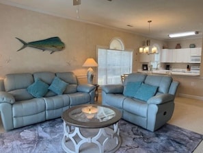Condo, 2 Bedrooms | Living area