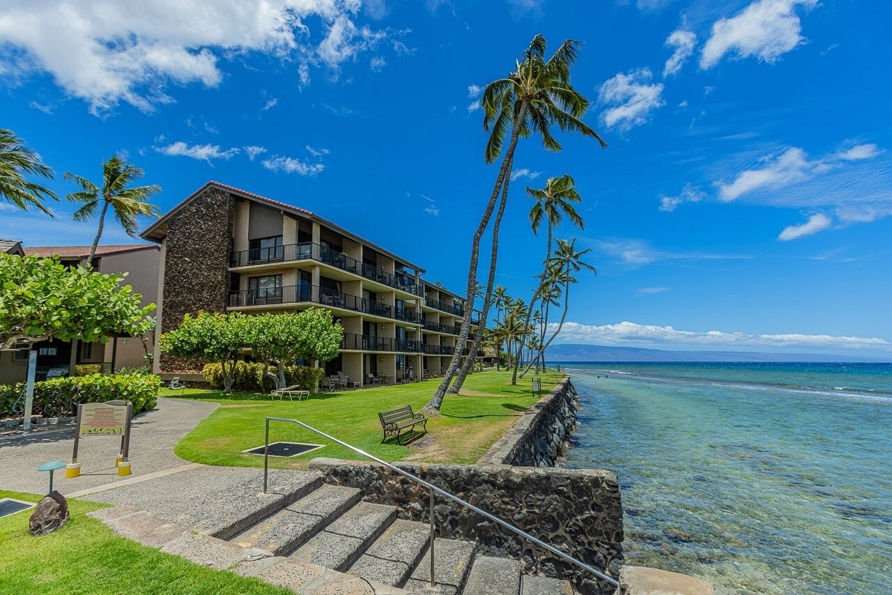 Condo, 2 Bedrooms | Exterior