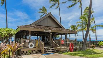 Condo, 2 Bedrooms | Exterior