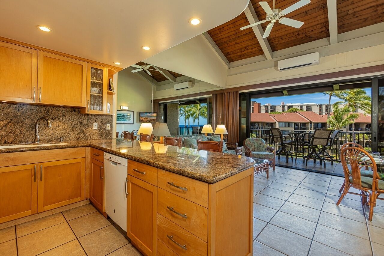 Condo, 2 Bedrooms | Interior